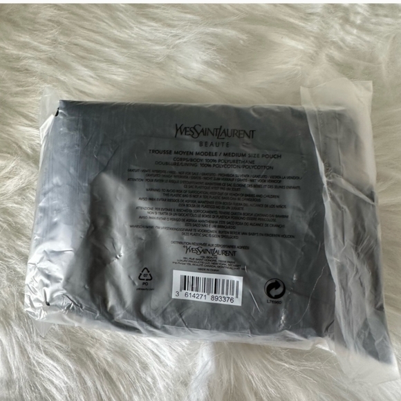 Reposhed! New! YSL Beaute Cosmetic Pouch/Make Up Bag in Black - Picture 3 of 5